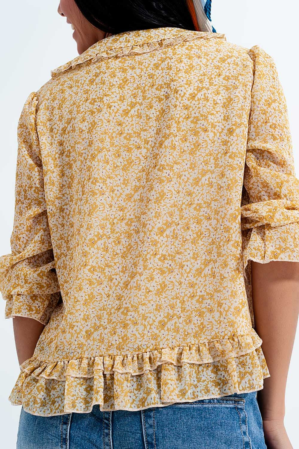 Blusa Chiffon com laço frontal e estampa floral amarelo