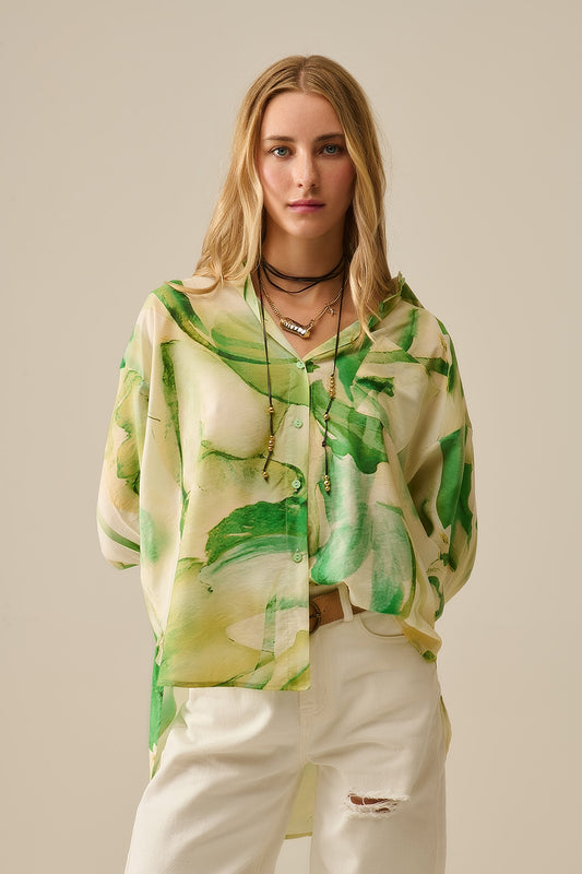 Q2 Blusa com botões estampada em aguarela verde