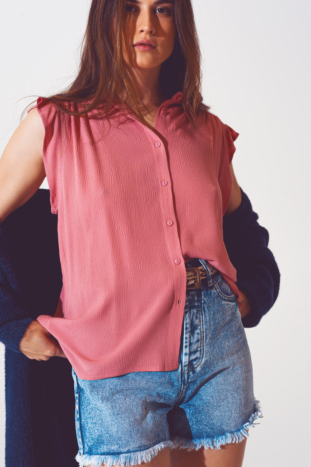 Blusa com mangas curtas franzidas em rosa