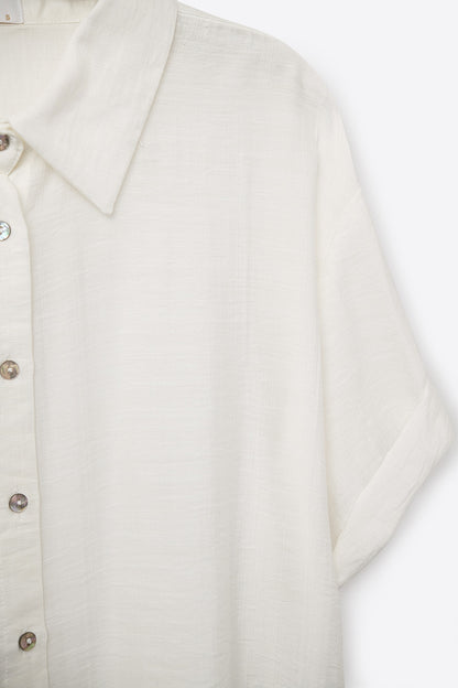 Blusa manga curta em branco