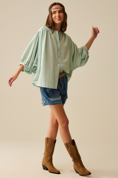 blusa solta de gingão azul claro