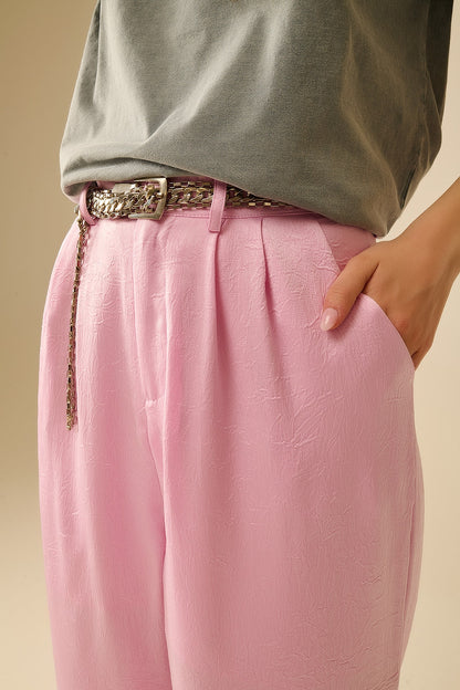 Calça de cetim à medida com perna larga em cor-de-rosa