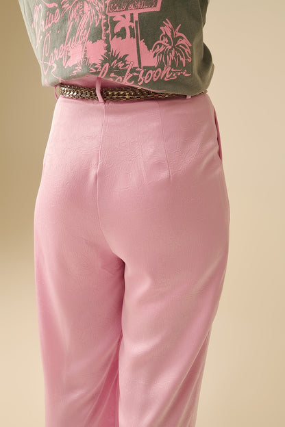 Calça de cetim à medida com perna larga em cor-de-rosa