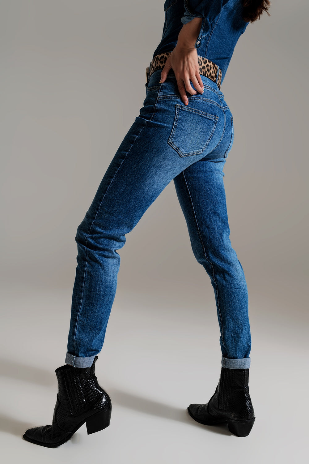 Calças de ganga skinny cintura alta em lavagem média