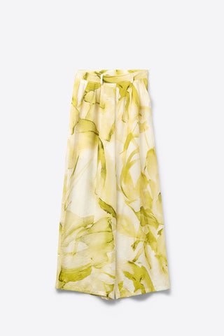 Calça de perna larga com estampado amarelo aguarela