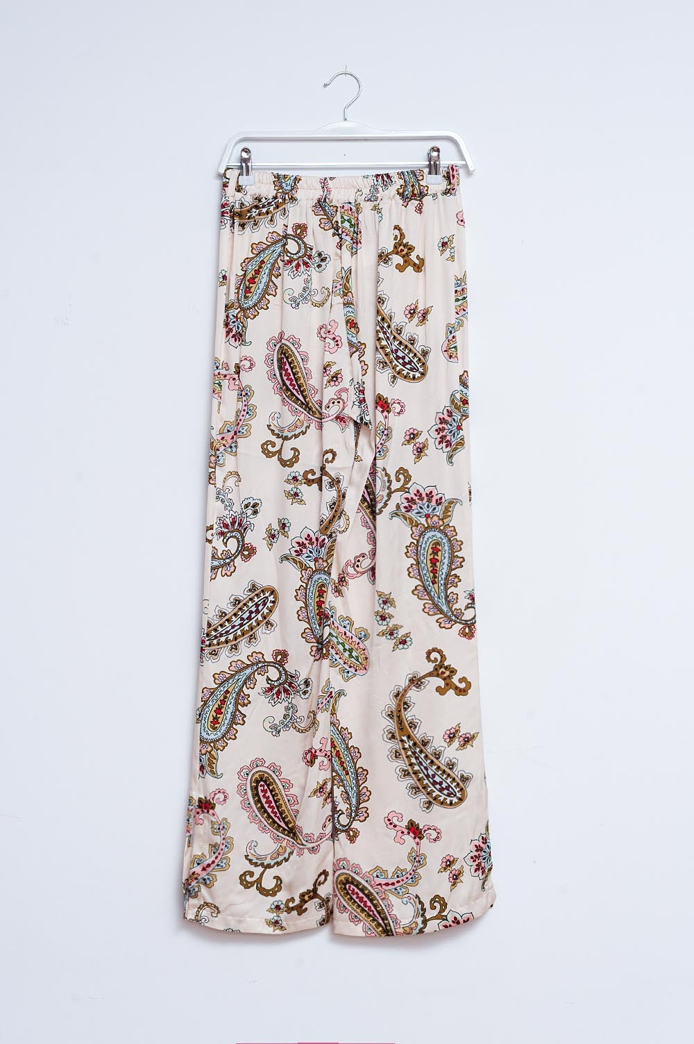 Calças de perna larga macias com padrão floral paisley