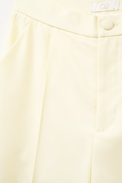 Calça de perna larga sob medida em amarelo