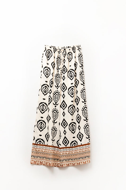 Q2 Calças largas creme com estampa boho