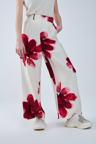 Calça Palazzo bege com estampado de flores Tropial vermelho e cinto a condizer