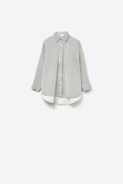 Q2 Camisa às riscas de tamanho grande com bolso no peito em preto e branco