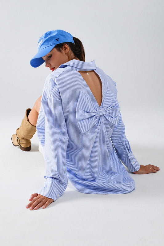 Camisa às riscas Poplin Oversize com pormenor de laço em azul e branco