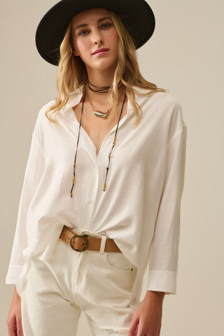 Camisa de corte descontraído com mangas compridas em branco