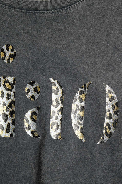 Camiseta preta relaxada stonewashed com Ciao em estampa de leopardo
