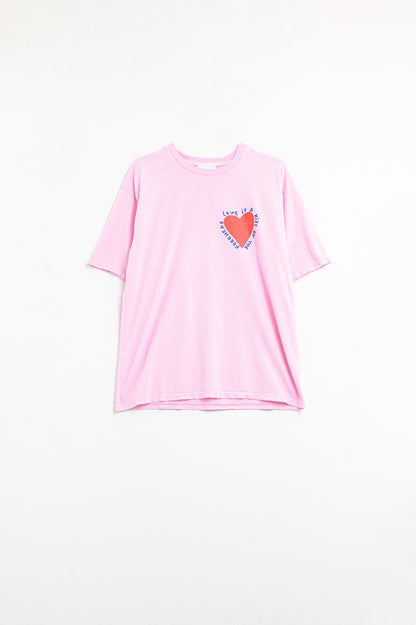 Q2 Camiseta Rosa Com Amor é um Beijo na Testa