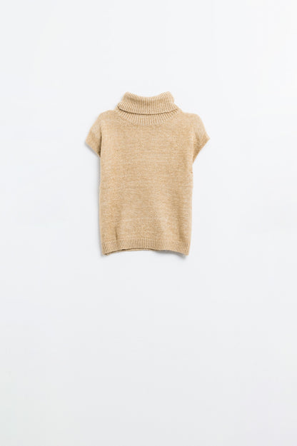 Camisola aconchegante de gola alta e sem mangas em camel