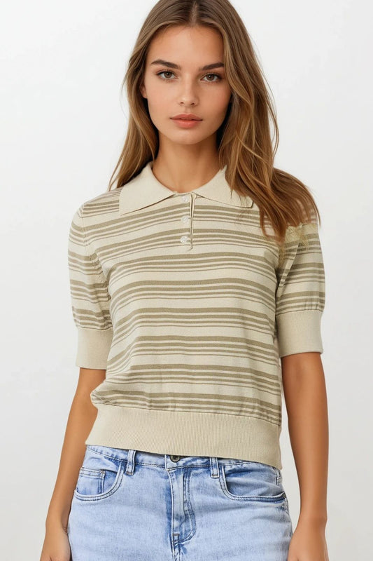 Q2 Camisola às riscas bege e camel com gola polo