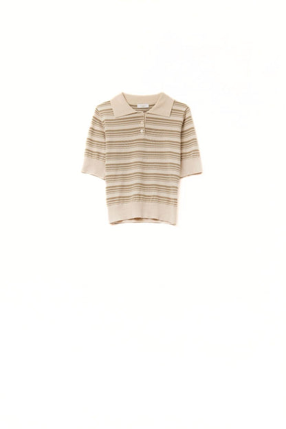 Camisola às riscas bege e camel com gola polo