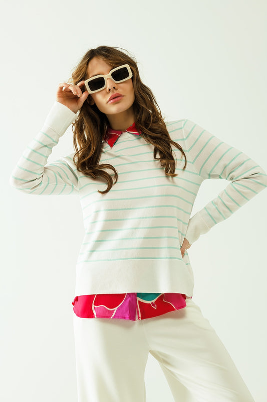 Q2 Camisola branca de mangas compridas com riscas verde claras