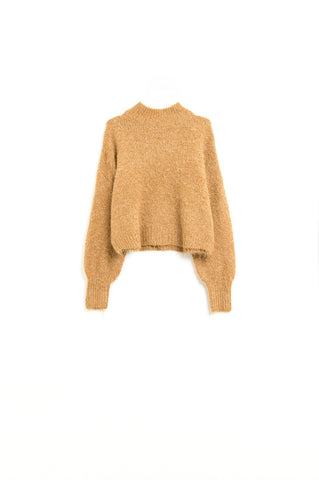 Camisola camel fofa com gola alta e mangas em balão