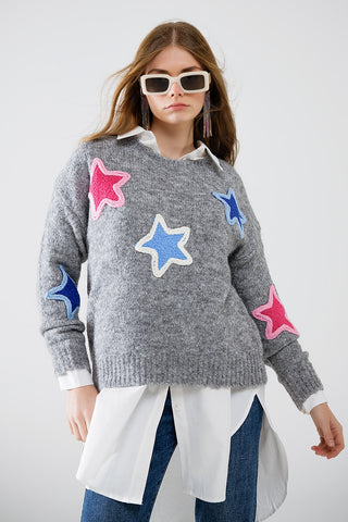 camisola cinzenta com estrelas bordadas