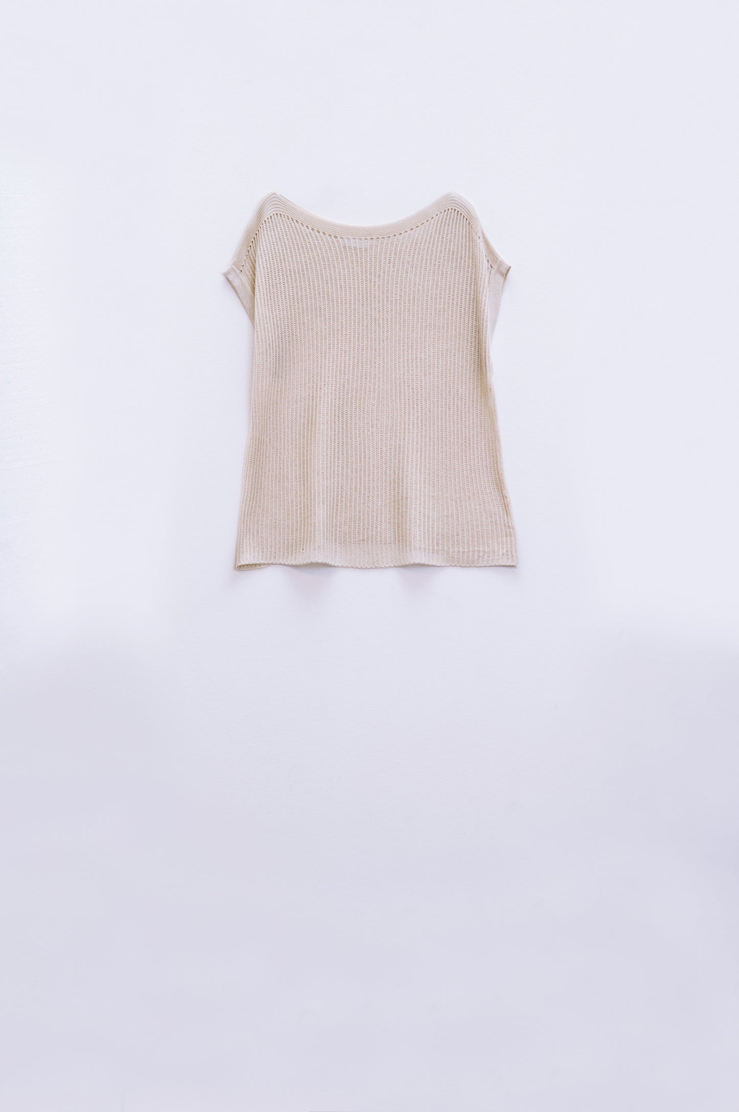 Camisola com gola redonda e mangas compridas em bege
