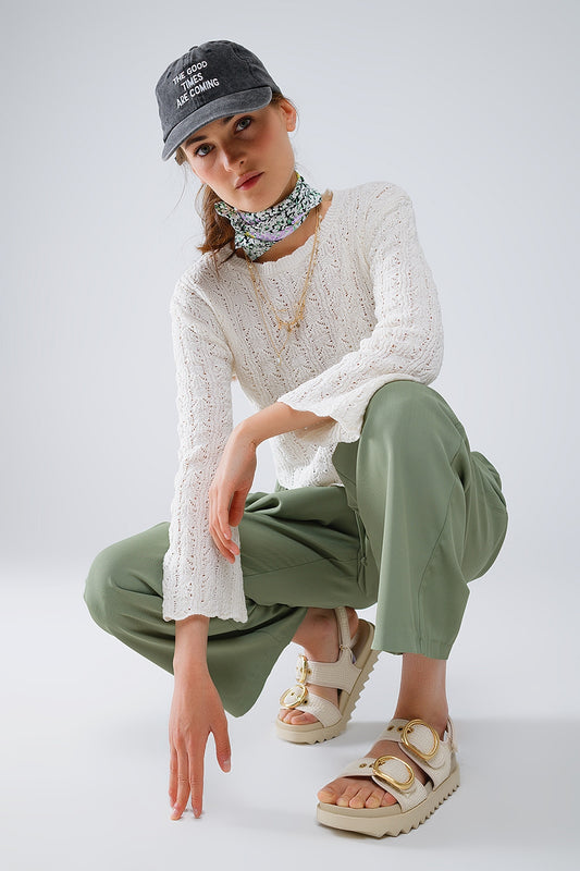 Q2 Camisola creme com mangas largas