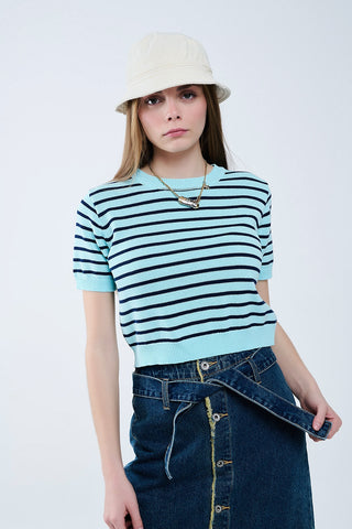 Camisola Crop Verde Menta com Riscas Azul Marinho