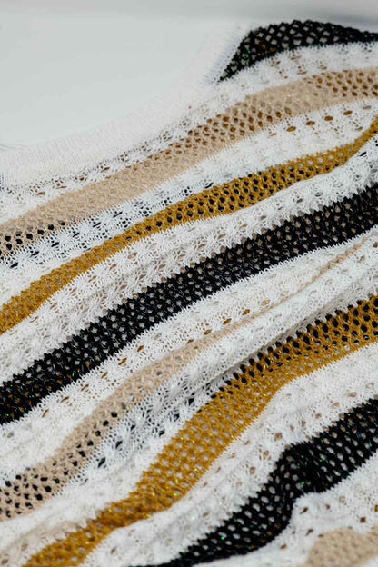 Camisola de malha branca com riscos multicoloridas