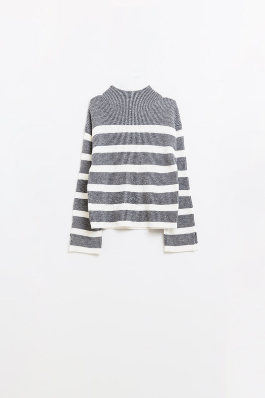 Q2 Camisola de malha canelada em cinzento com riscas creme
