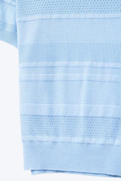Camisola de malha com riscas texturadas em azul