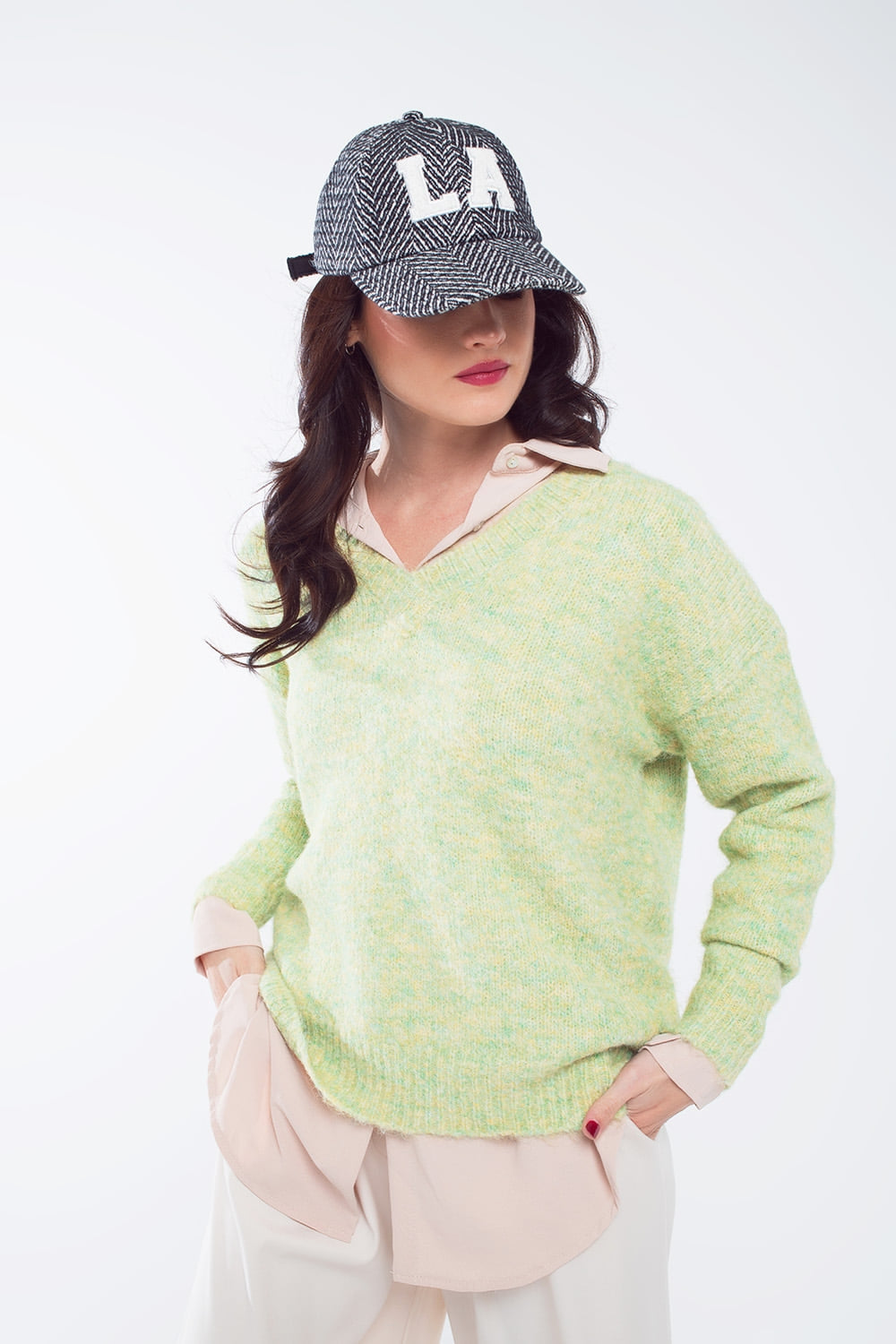 Camisola de malha fofa verde com decote em V