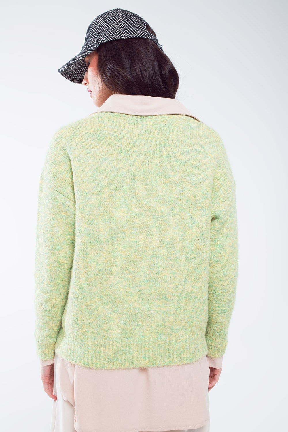Camisola de malha fofa verde com decote em V