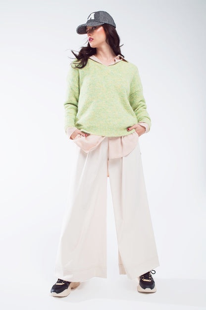 Camisola de malha fofa verde com decote em V