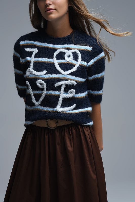 Q2 Camisola de manga curta bordada com amor em azul-marinho