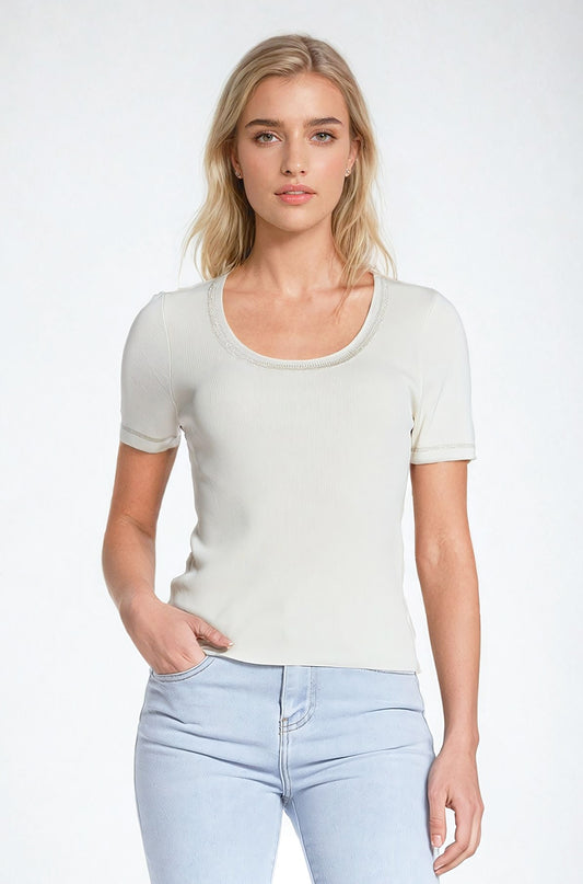 Q2 Camisola de manga curta em bege co