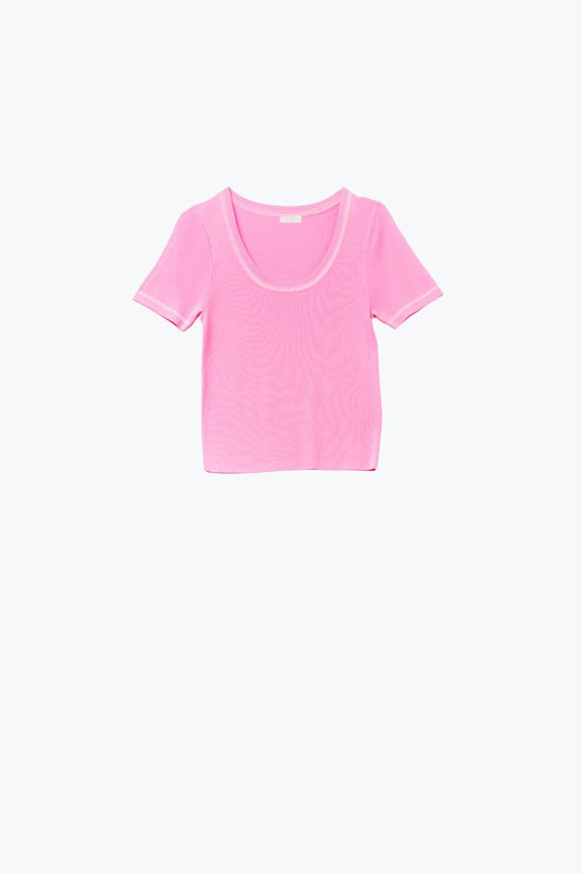 Q2 Camisola de manga curta em rosa com costura prateada no pescoço redondo