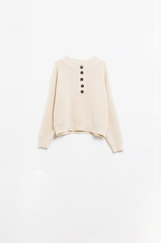 Camisola descontraída com meio botão em creme