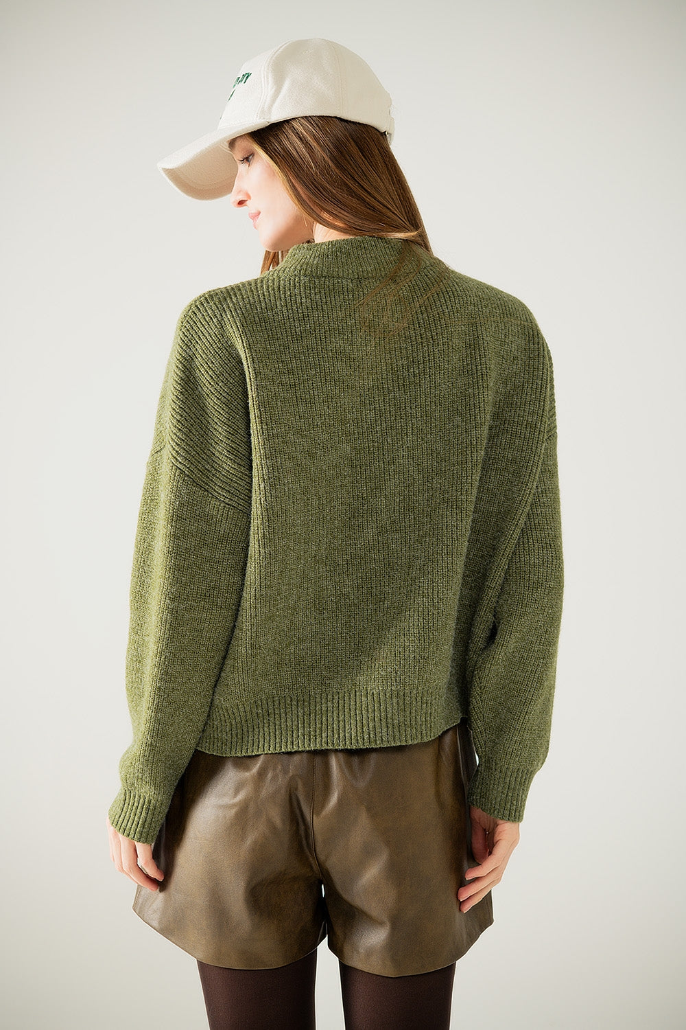 Camisola descontraída com meio botão em verde