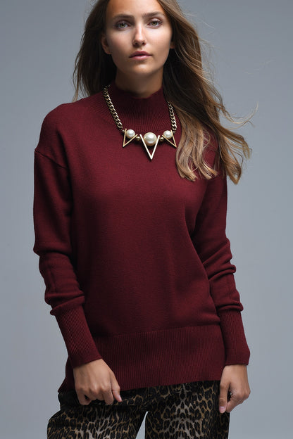 Camisola folgada cor de vinho com pormenor aberto nas costas