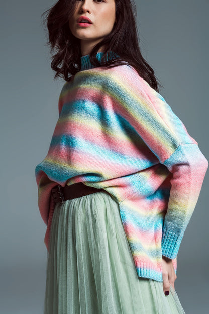 Camisola multicolorida de gola alta com fendas laterais