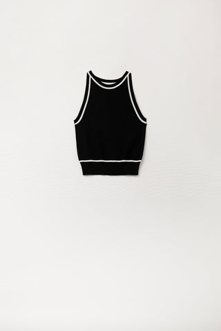 Camisola sem mangas em preto com detalhes em linhas brancas