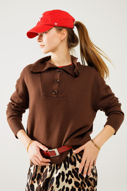Camisola solta castanha com fecho de botões