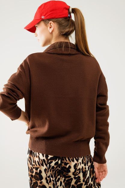 Camisola solta castanha com fecho de botões
