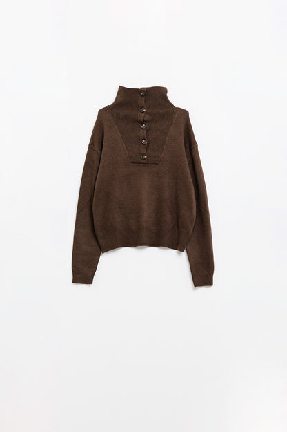 Camisola solta castanha com fecho de botões