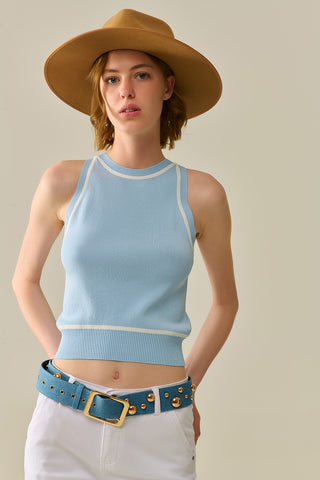 Colete Sem Mangas Azul com Detalhe de Linhas Brancas