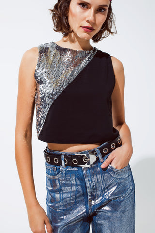 Croptop Decotado sem Mangas com Detalhe Diagonal de Lantejoulas Prateadas em Preto