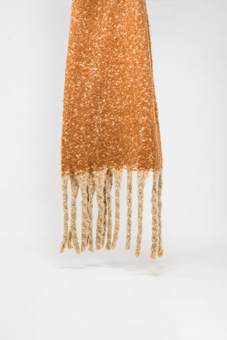 Fluffy tassel scarf in beige