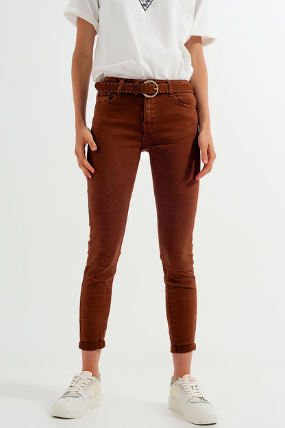 Calça super skinny de cintura alta em camelo
