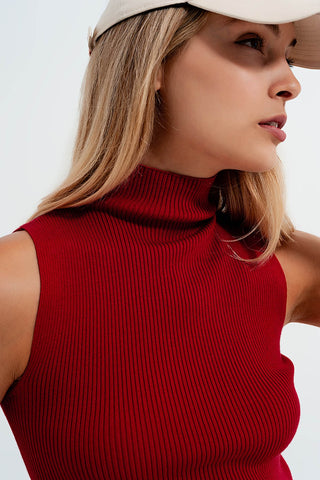 Knitted high neck top in red