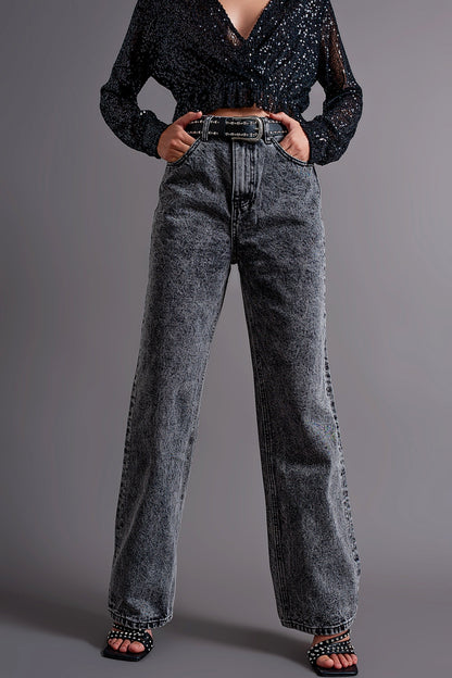 Mom jeans com cintura alta na cor preta